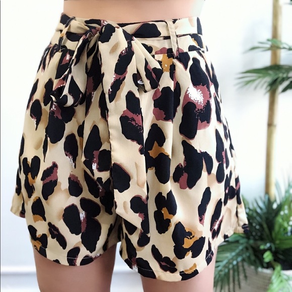 Last 1✨Layne Leopard Print Shorts - Picture 4 of 8